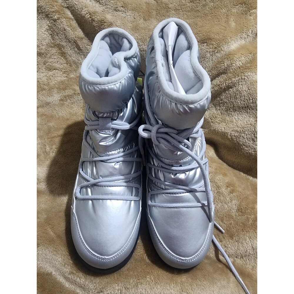 NEW ALL IN MOTION SILVER CARA SNOW BOOTS SZ 6